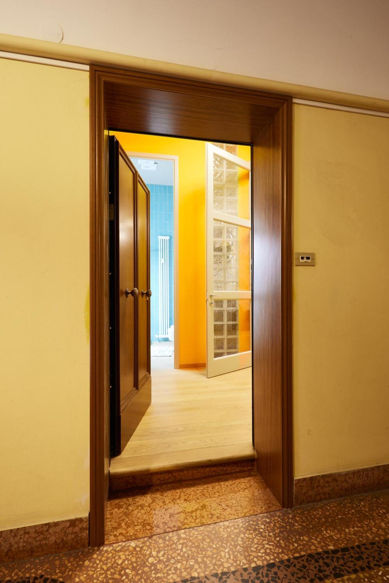 Central And Comfy Apartment Free Netflix And Disney Plus Bologna Exterior photo